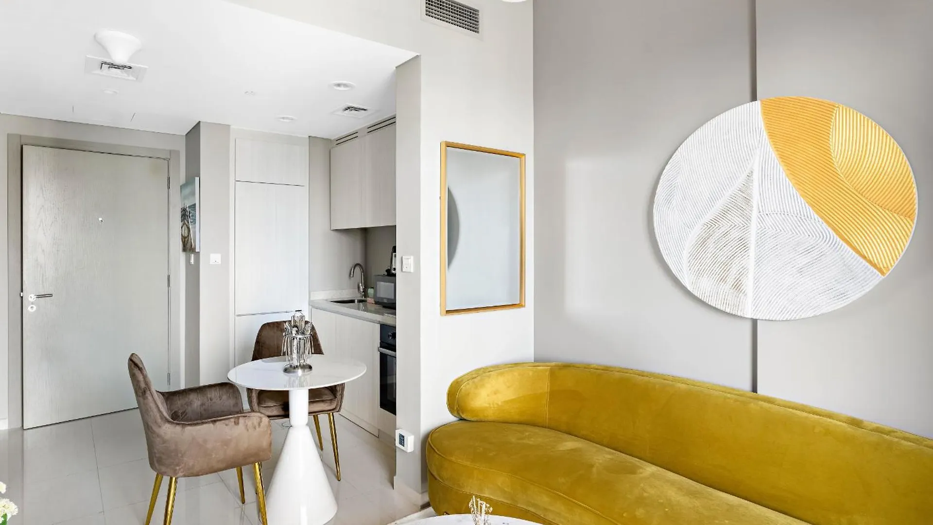 Exclusive 1-Bdr Stay - Zada Tower, Business Bay Ντουμπάι 0*,  Ηνωμένα Αραβικά Εμιράτα