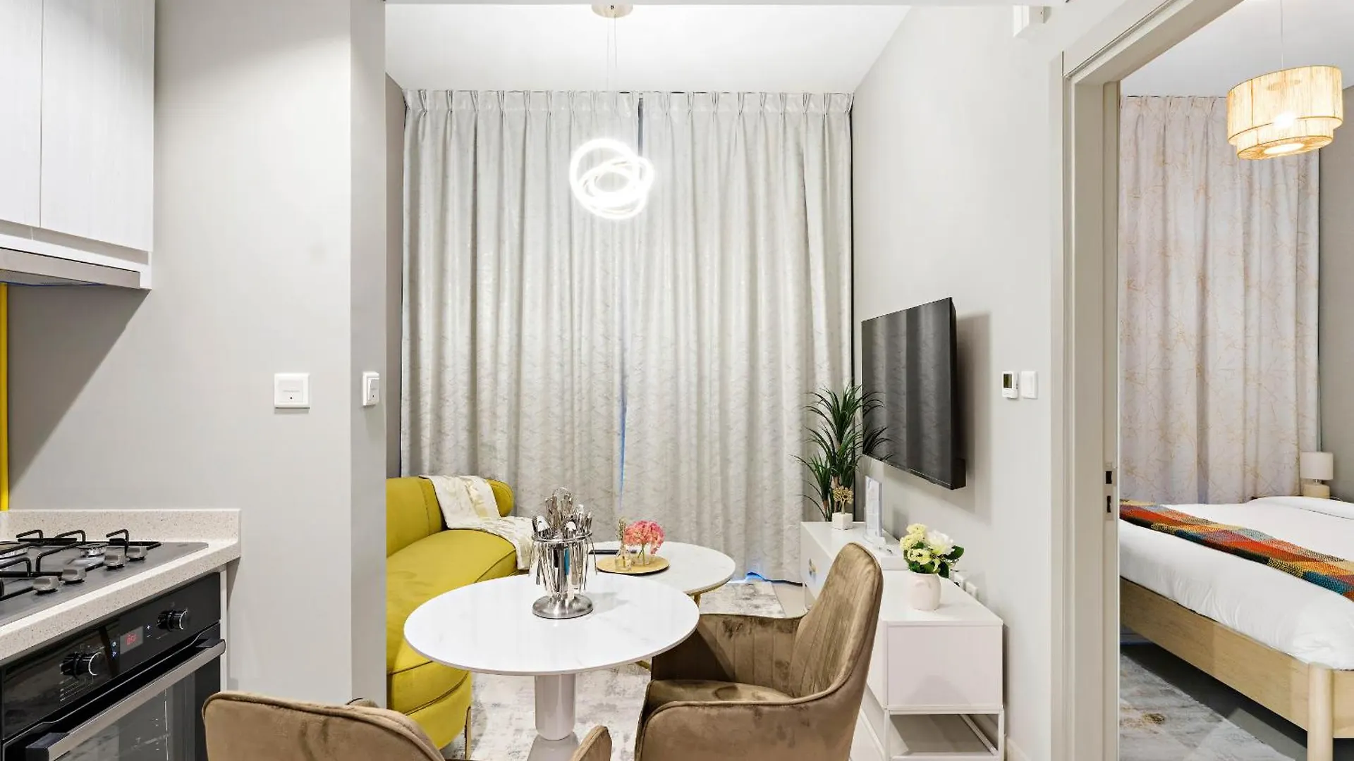 Exclusive 1-Bdr Stay - Zada Tower, Business Bay Ντουμπάι 0*,
