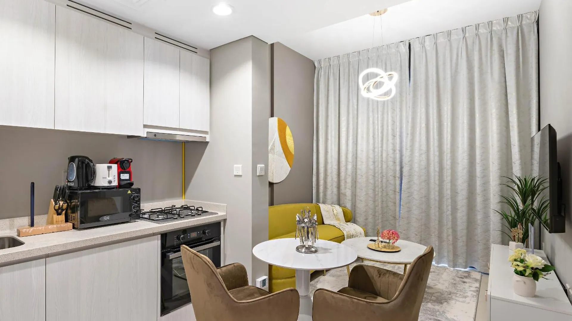 Exclusive 1-Bdr Stay - Zada Tower, Business Bay Dubai