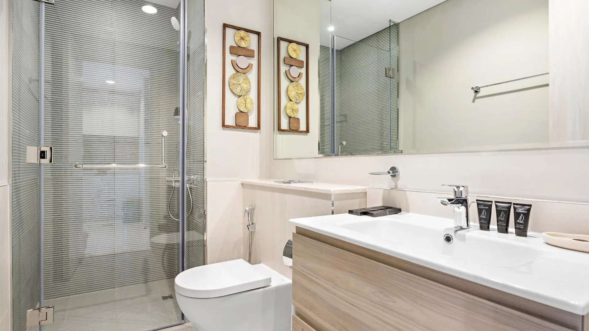 Apartment Exclusive 1-Bdr Stay - Zada Tower, Business Bay Dubai
