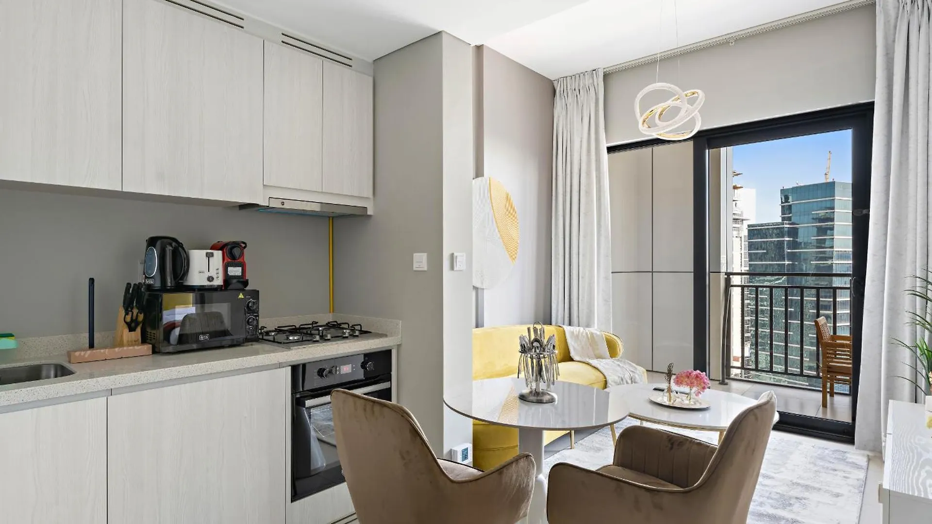 Exclusive 1-Bdr Stay - Zada Tower, Business Bay Dubai Apartment